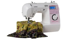 Brother  Innov-ís NS40E - Project Runway Limited Edition