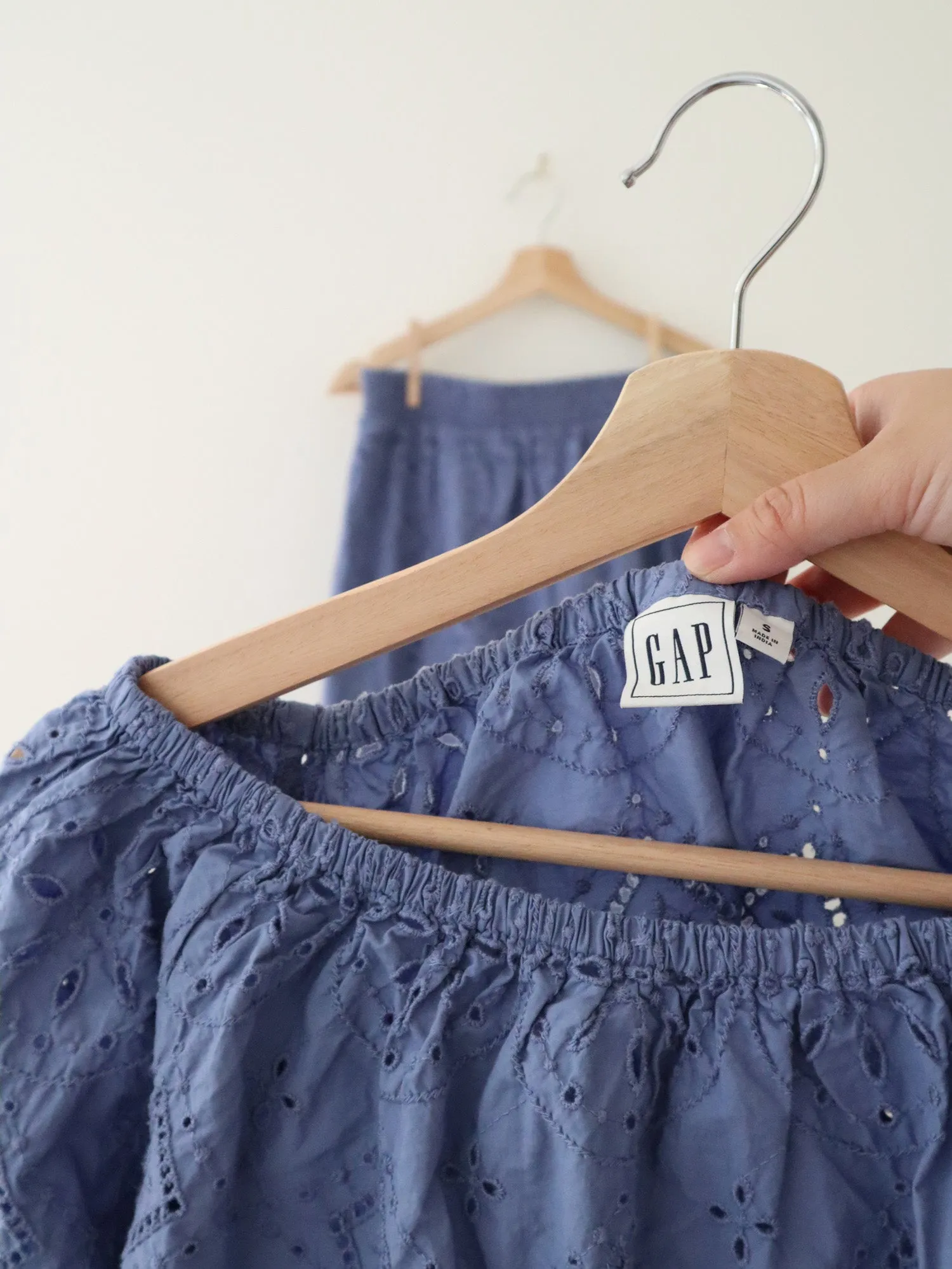 Gap Eyelet Skirt Set (M)