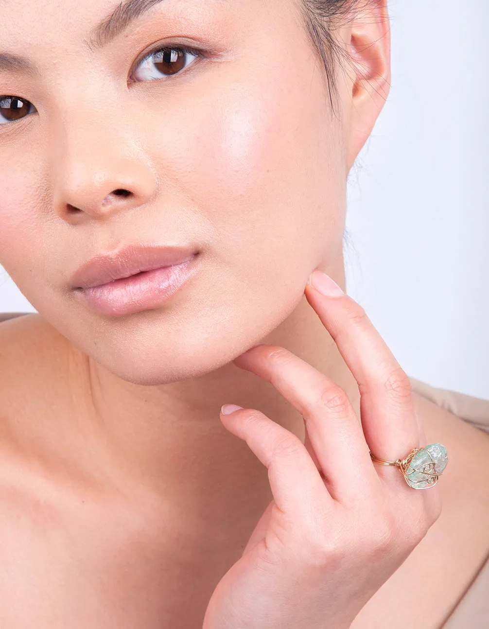 Gold Green Stone Wire Ring