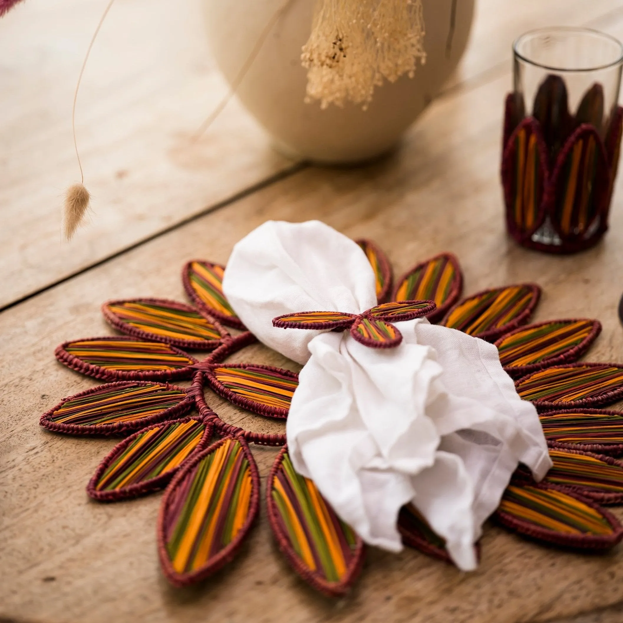 Hoja Woven Placemats (Set of 2)