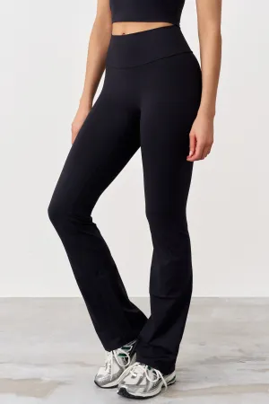 Signature Flared Leggings