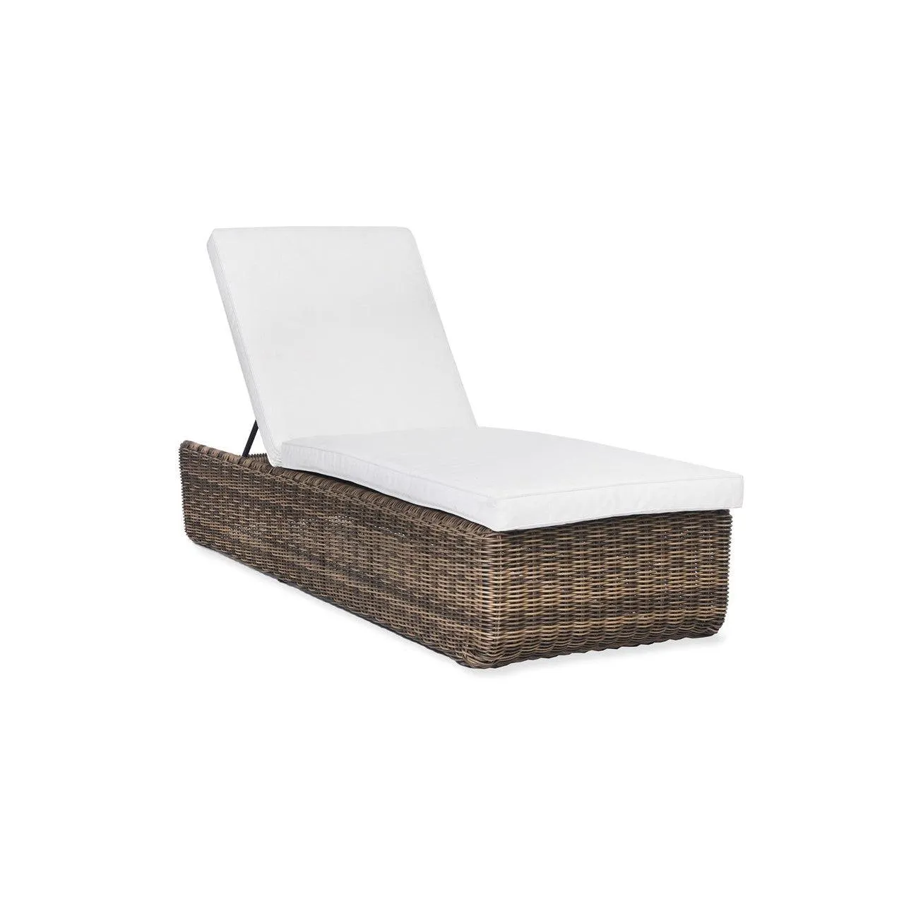 Skala Lounger - PE rattan